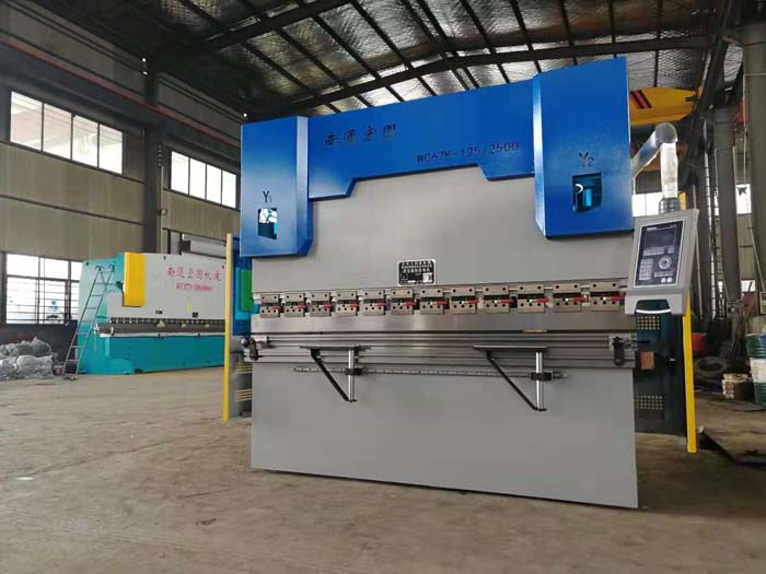 折彎機(jī)的使用方法及注意事項(xiàng)